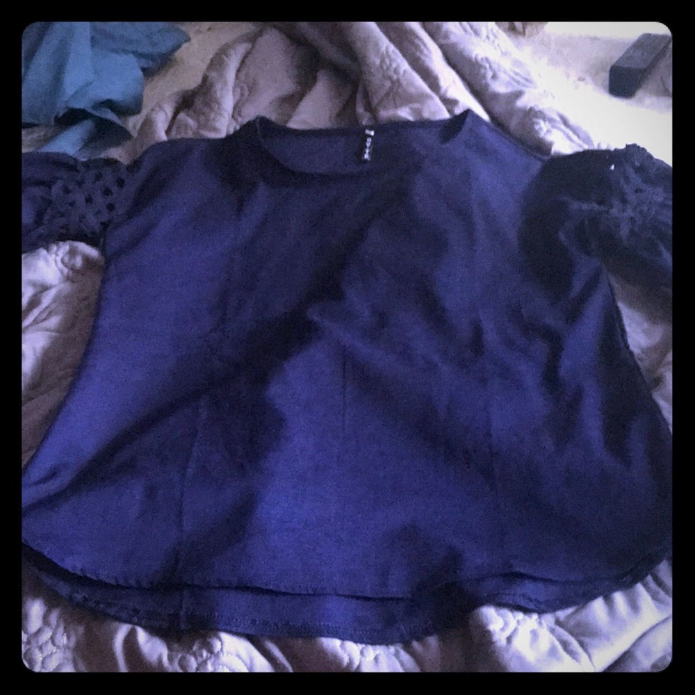 Navy top short sleeves
